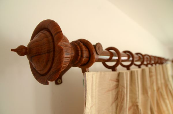 Curtain Rod Mounting in Crystal Lake