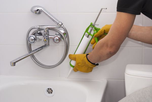 Bathtub Caulking in Crystal Lake